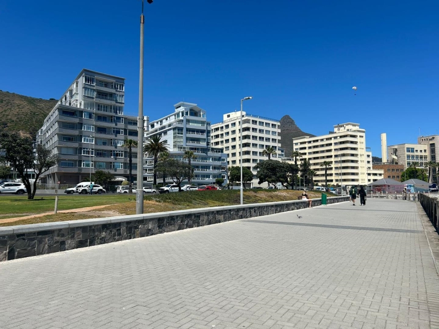 1 Bedroom Property for Sale in Three Anchor Bay Western Cape